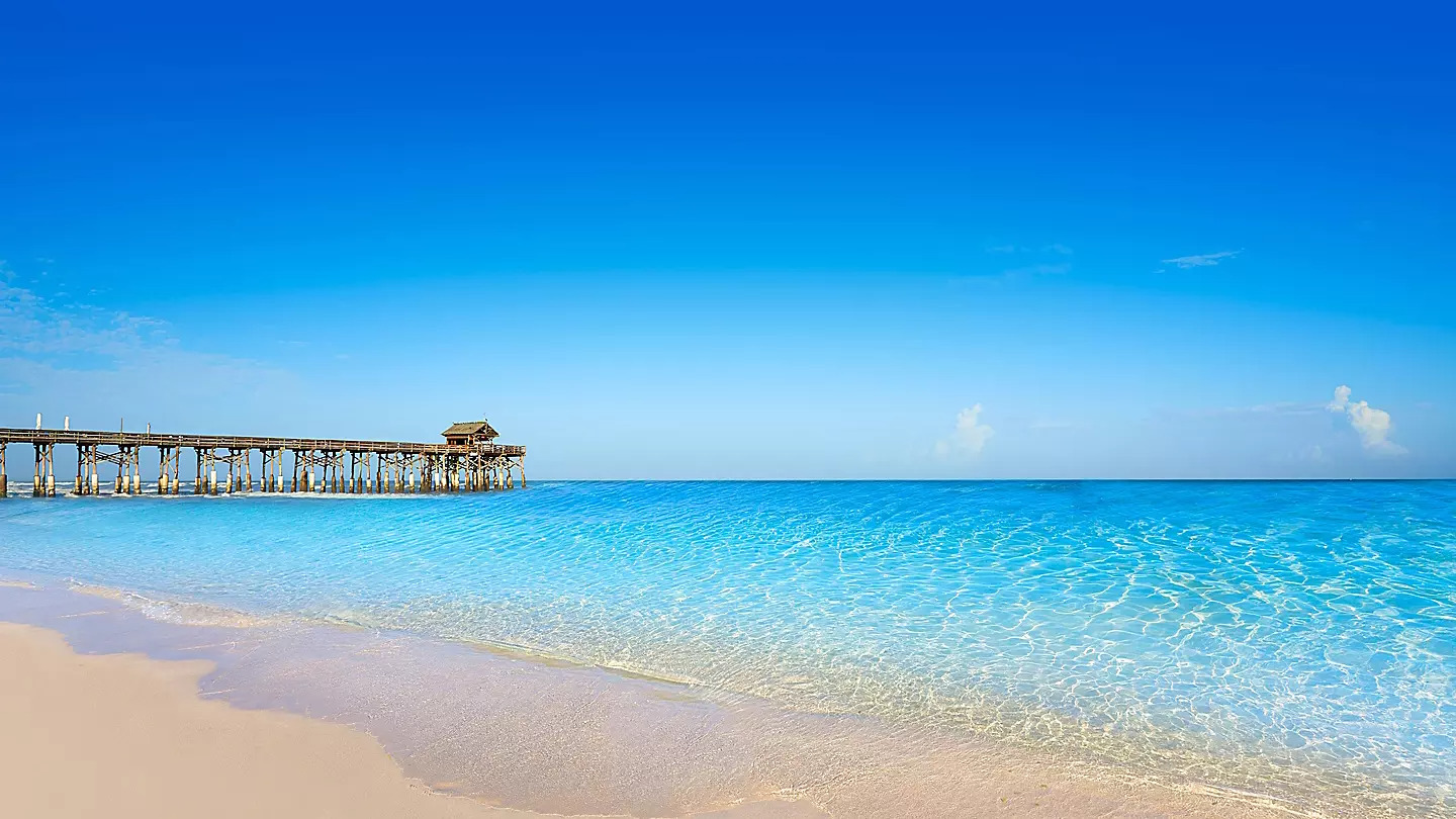 卡納維拉爾角總有讓你心動的時刻 — 無奈是迷人的博物館，還是令人難忘的觀賞海牛活動，世界級的哥爾夫球場，還是肯尼迪航天中心的超凡冒險，都應有盡有。想要在奧蘭多展開完美的家庭假期，太空海岸就是不錯的起點！立即登上海洋奇蹟號®，留下更大膽難忘的回憶。