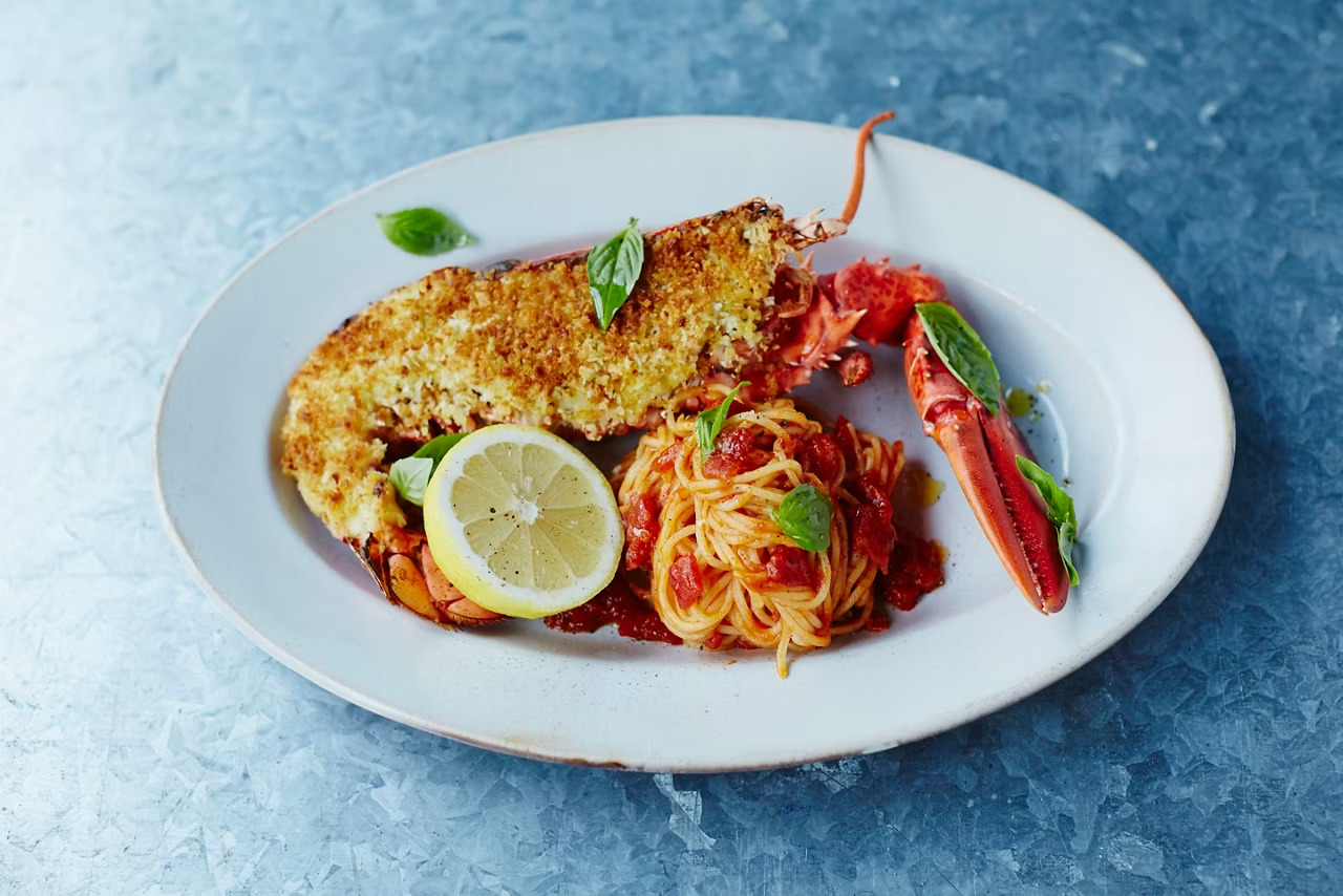 傑米的義大利文 傑米‧奧利佛 (Jamie Oliver)，在傑米奧利佛 (Jamie Oliver) 的傑米義大利餐廳 (Jamie's Italian by Jamie Oliver) 享用由英國最著名的廚師之一精心烹製的托斯卡納風味美食。時令食材與正宗食譜結合，打造出家庭式菜餚，從自製義大利麵和經典義大利主菜，到融入鄉村氣息的現代創意菜餚，應有盡有。