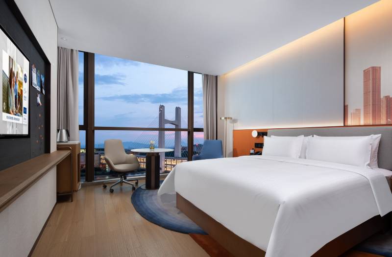 深圳福田口岸希爾頓歡朋酒店